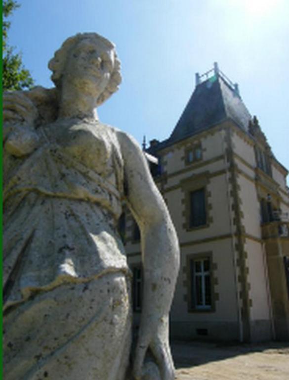 Chateau Tout Y Fault Loriges Exterior foto